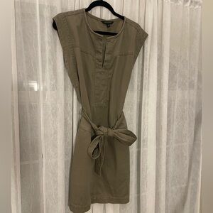 Banana Republic Green Khaki Dress size Medium with belt tie